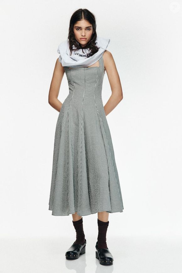 O xadrez vichy é uma estampa recorrente no outono, quase tanto quanto flores e poás