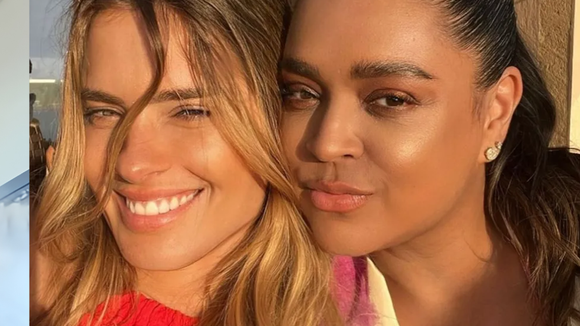 'Tenho achado estranho': Carolina Dieckmmann, amiga de Preta Gil há mais de 20 anos, revela por que recusou entrevistas sobre documentários da cantora