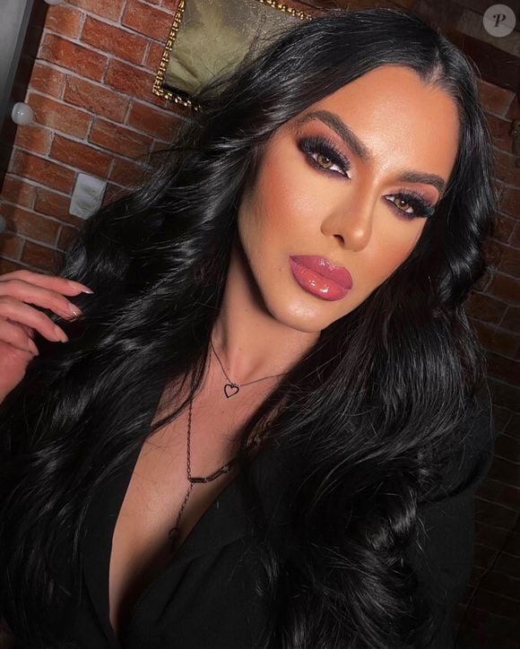 Cabelos pretos permanecem até hoje: a mudança radical de Tamires Assis foi impressionante