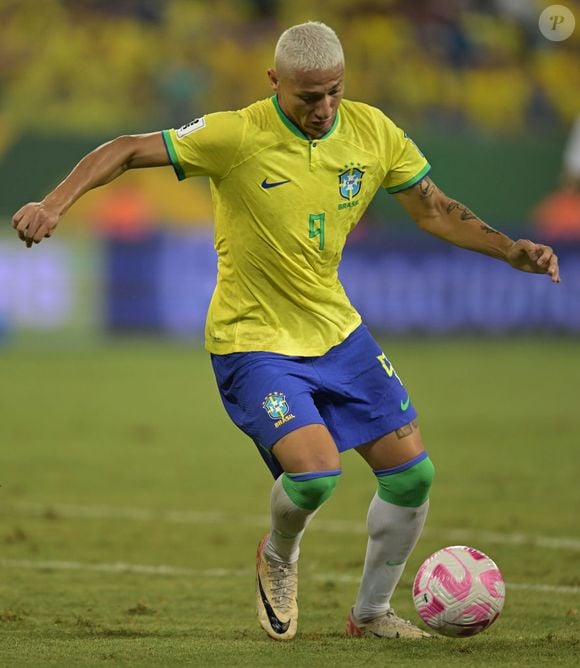 Fora da Copa do Mundo 2026, o jogador Richarlison se envolveu em uma grande polêmica nas redes sociais