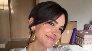 Após Manu Gavassi exibir cabelo natural cacheado na web, cantora atrai atenção de Bruna Marquezine: 'Está…'. Veja foto!