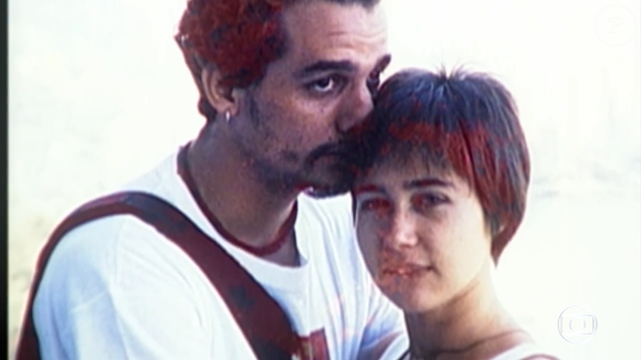 No depoimento exibido na TV, Sandra Delgado surpreendeu ao dizer que ela e Wagner Moura se casaram sem nunca terem namorado antes