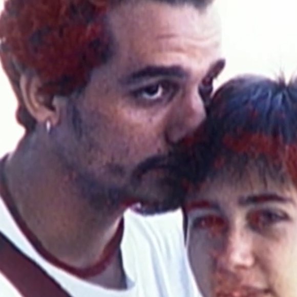 No depoimento exibido na TV, Sandra Delgado surpreendeu ao dizer que ela e Wagner Moura se casaram sem nunca terem namorado antes