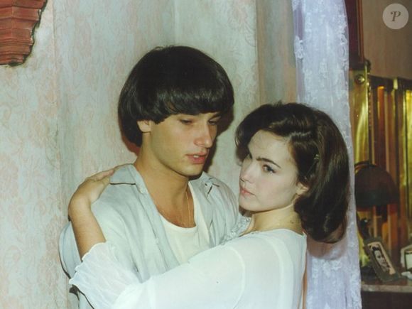 Ana Paula Arósio contracenou com Rodrigo Santoro na minissérie. O ator interpretou o frei Malthus, jovem seminarista que enfrenta uma árdua luta interna entre sua fé e seus sentimentos após conhecer Hilda