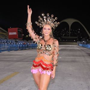 Paolla Oliveira alegou questões de saúde 'delicadas' na família ao revelar fim de seu ciclo como rainha de bateria da Grande Rio no carnaval