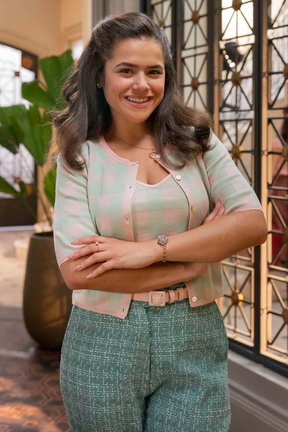 Maisa está no ar como a vilã Bia da novela 'Garota do Momento'