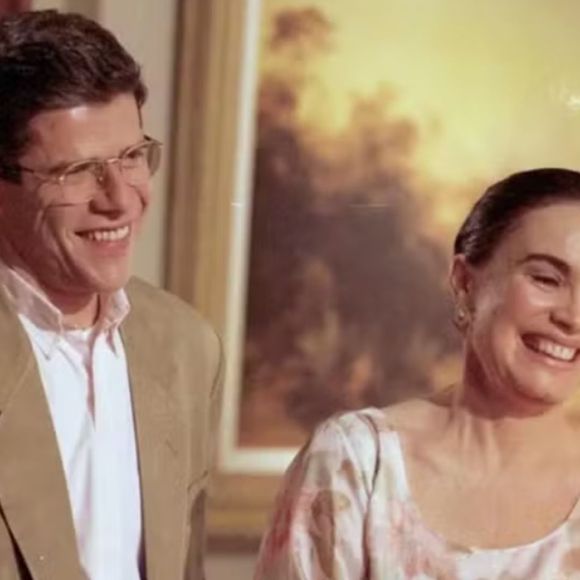 Resumo da novela 'História de Amor': Helena comenta com Carlos sobre a doença de Marta.