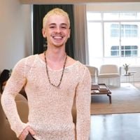 Estilo anos 70, banheiro vintage e aluguel de R$ 3.500 em SP: apê de Juliano Floss, do 'BBB 26', e Marina Sena é pura nostalgia hippie