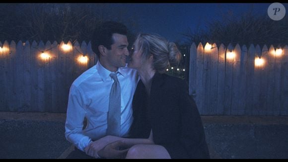'História de Amor': Anthony Kelly como John F. Kennedy Jr., Sarah Pidgeon como Carolyn Bessette; mesmo em meio à crise, casal iniciou terapia e discutiu planos como filhos e nova casa, indicando tentativa de reconciliação