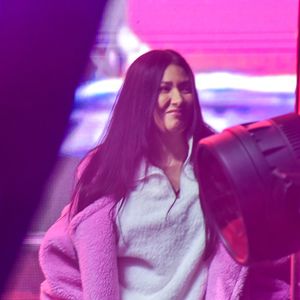 O rosto inchado de Simaria vem chamando atenção dos fãs