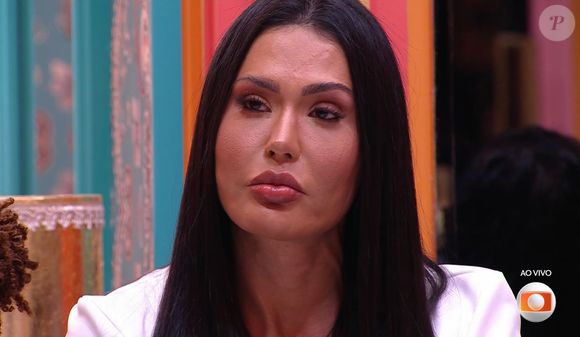 Aline também teve direito a um Contragolpe e puxou Gracyanne Barbosa