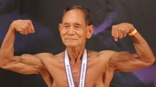 Sopa de missô e arroz integral no café da manhã: a dieta vegetariana do japonês que venceu campeonato de fisiculturismo aos 90 anos, inspirado em Arnold Schwarzenegger. 'Estou buscando entender como podemos desacelerar o envelhecimento por meio da dieta e do treino'