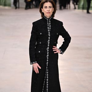 Fernanda Torres, mais uma vez, apostou no preto