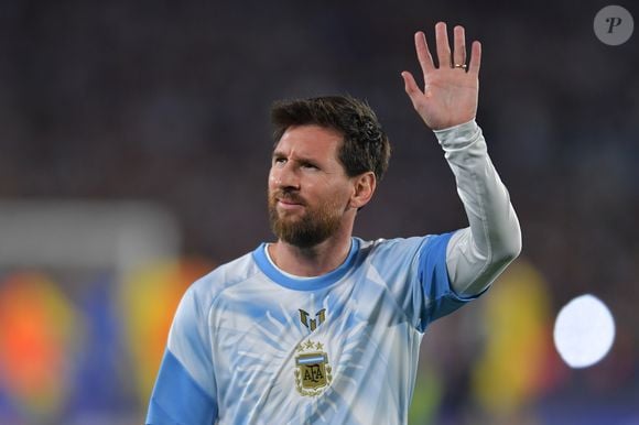 Messi fez seu último jogo pela Argentina na terça-feira (6) e foi homenageado no Monumental de Núñez antes, durante e depois da vitória sobre Benim