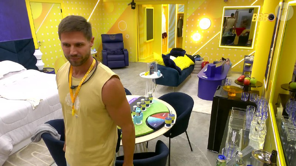 'Gagueira' de Jonas pode ser um problema no BBB 26, se tratando de oratória e comunicação