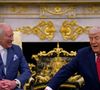 Charles III também 'agradou' a Donald Trump com presentes, em especial um sino usado na Segunda Guerra Mundial
