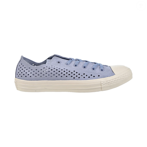 Converse Chuck Taylor All Star 'Glacier Grey' aposta no azul claro para fugir dos tradicionais tênis brancos e conquistar mulheres que buscam conforto e elegância na mesma produção
