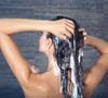 É fundamental escolher shampoos que sejam adequados para o seu tipo de cabelo, de preferência aqueles sem sulfatos