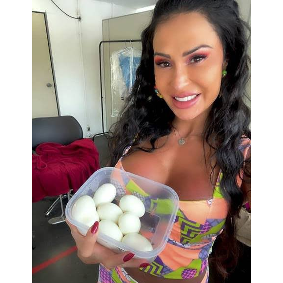 Gracyanne Barbosa, do 'BBB 25', se considera uma pessoa extremamente focada, determinada, e impressiona por seu corpo super definido e sua dieta com 40 ovos ao dia.