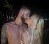 Karoline Lima negou estar grávida de Léo Pereira após receber comentários de seguidores sobre sua barriga