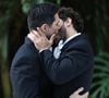 O ator Igor Cosso e o coreógrafo Heron Leal celebraram o casamento ao lado de amigos e celebridades em uma cerimônia no Rio