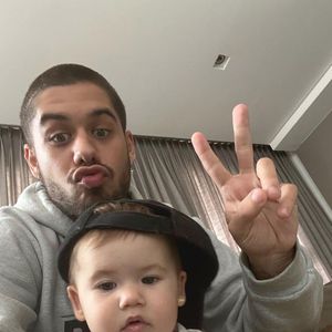 Enquanto cuidava da filha, a carreira de Zé Felipe ia de vento em popa com muitos hits