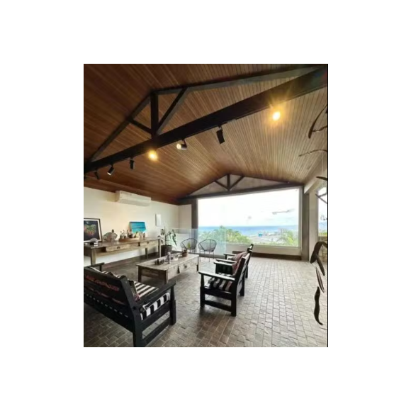 Mansão de Mateus Solano tem vista para a Pedra de Gávea