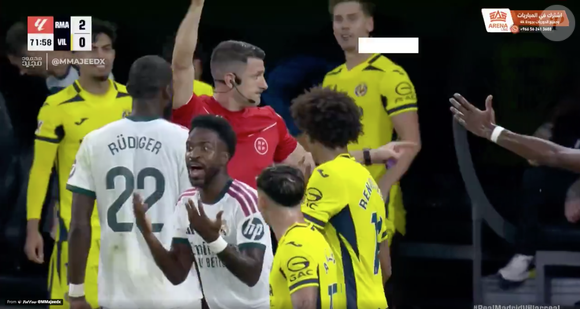 Vini Jr. foi expulso por puxão de cabelo e pegou 4 jogos de suspensão