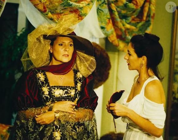 Novela 'Quem é Você?' girava sua história inicialmente diante das reações opostas de mulheres abandonadas pelo pai
