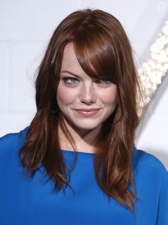 2009: segundo rumores, Emma Stone pode ter realizado alguns procedimentos estéticos