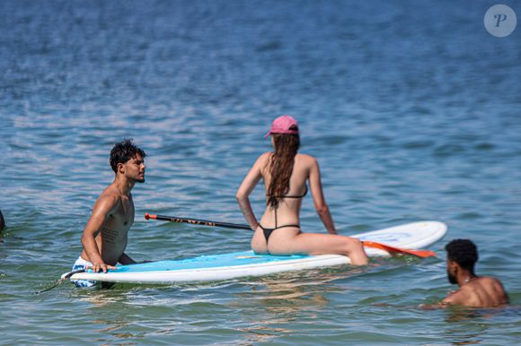 Bruninho Samudio estava acompanhado da namorada, Amanda Darui