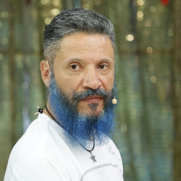 Ex-participante do BBB foi acusado de estupro de vulnerável, fornecimento de bebida alcóolica à menores de idade e também fornecimento de entorpecentes.