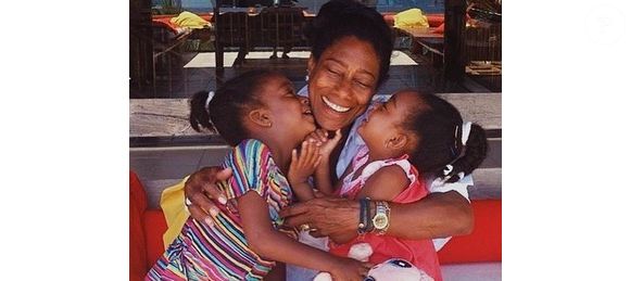 Filha de Gloria Maria revelou desejo impossível nos 2 anos da morte da mãe: 'Só queria poder te ver de novo, viver a minha adolescência e o resto da minha vida com você, te dar um abraço e ser feliz ao seu lado'