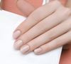 Unha nude serve como base para inovar nas esmaltações