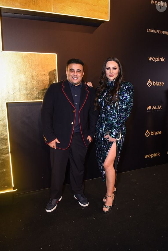 Dupla de Matheus, Kauan foi com a mulher, Sarah Biancolini, à festa que comemorou 50 milhões de seguidores de Virginia Fonseca