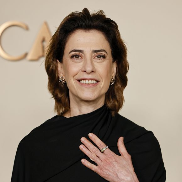 Com o Oscar batendo à porta e "Ainda Estou Aqui" concorrendo em três categorias – Melhor Filme, Melhor Filme Internacional e Melhor Atriz para Fernanda Torres –, o timing da venda não poderia ser melhor.