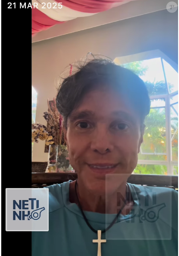 Netinho em um vídeo publicado em seu perfil na web antes de raspar os cabelos.