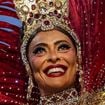 'Tudo melhor, mas...': Juliana Paes conta o que não quer mudar no rosto após 7 meses de tratamento tecnológico para pele antes do Carnaval 2026