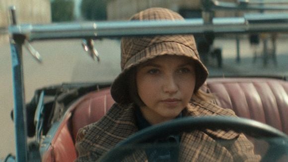 Acaba de chegar à Netflix uma cativante minissérie de época de 3 episódios, baseada no romance menos conhecido de Agatha Christie