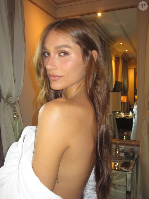 Sasha Meneghel surge em topless na Itália e deixa tatuagem secreta à mostra em clique compartilhado no Instagram