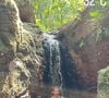 João Guilherme surgiu em clique fofo na cachoeira ao lado de Haku, na tarde desta quarta-feira (05).