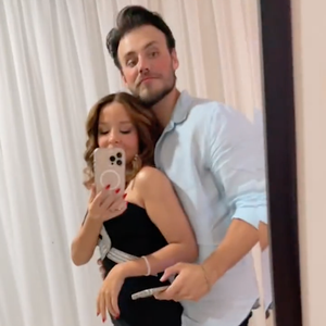 Já Maiara surgiu coladinha com o cantor sertanejo ao som de Victor e Leo em um vídeo