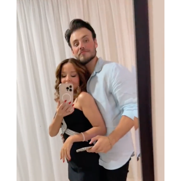 Já Maiara surgiu coladinha com o cantor sertanejo ao som de Victor e Leo em um vídeo