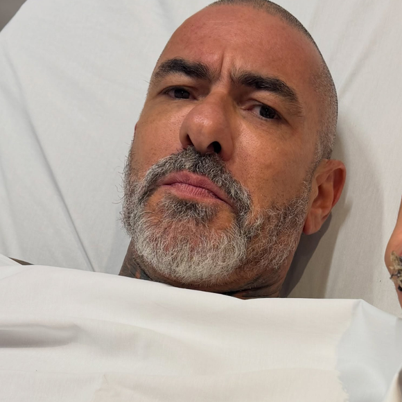 'Roubaram minha aliança no hospital': chamado de 'Folgaça' por ausência no 'MasterChef Brasil', Henrique Fogaça detalha acidente de moto a 120 km/h; chef revela costelas quebradas e fotos de ferimentos