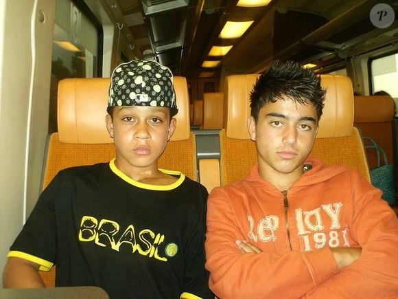 Jogador da Copa 2026, o holandês Memphis Depay foi abandonado pelo pai aos 3, e experimentou drogas e álcool antes da fama no futebol
