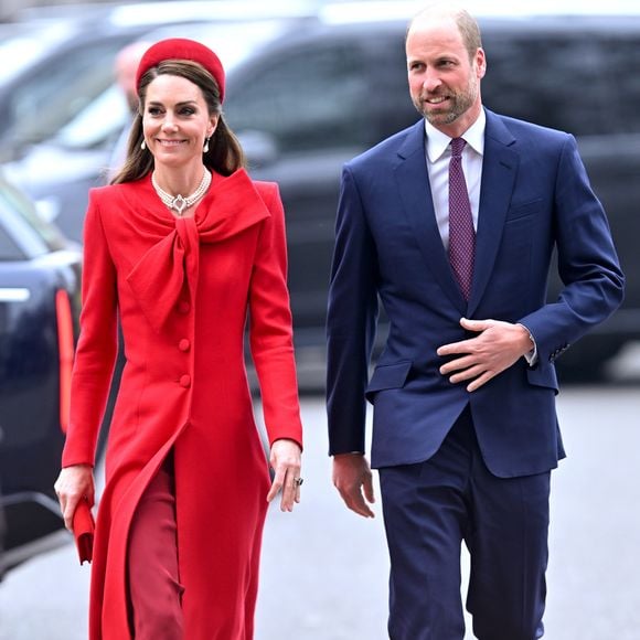 Príncipe William e Kate Middleton devem participar da missa de Natal ‘com sorrisos estampados em seus rostos’, mas não são esperados para o almoço