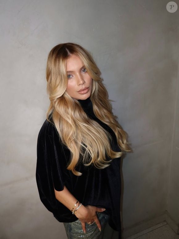 O cabelo de Gabriely Miranda, esposa de Endrick, une sofisticação e praticidade em uma única proposta. 'Hoje a mulher quer liberdade. Quer um cabelo sofisticado que acompanhe a rotina dela', revelou a especialista Natasha Pires ao explicar a tendência.