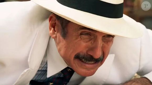 Ernesto come prato envenenado dado por Sandra (Flavia Alessandra), mas se recupera