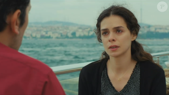 Arif pede perdão a Bahar pela morte de Hatice, mãe de sua ex-noiva, na novela 'Força de Mulher', em cenas do capítulo desta quarta-feira, 30 de abril de 2025