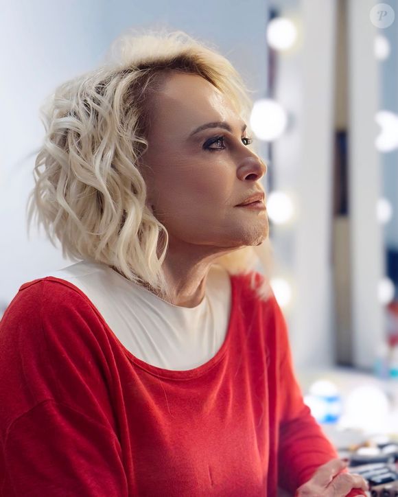 Ana Maria Braga contou que tem uma rotina diária de autocuidado com o corpo